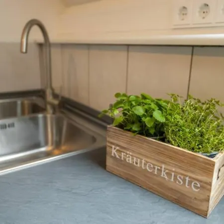 Ferienwohnung Nr 3 Im Gemutlichen Gastehaus Benedikt Apartment Friedrichshafen