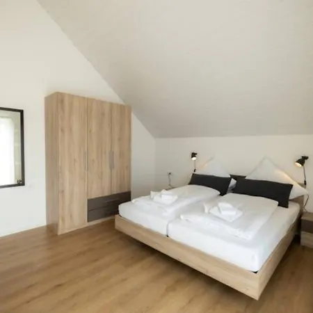 Ferienwohnung Nr 3 Im Gemutlichen Gastehaus Benedikt Apartment Friedrichshafen
